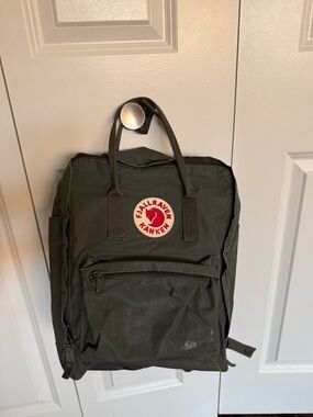Fjallraven Kanken Backpack in Dark Grey Green